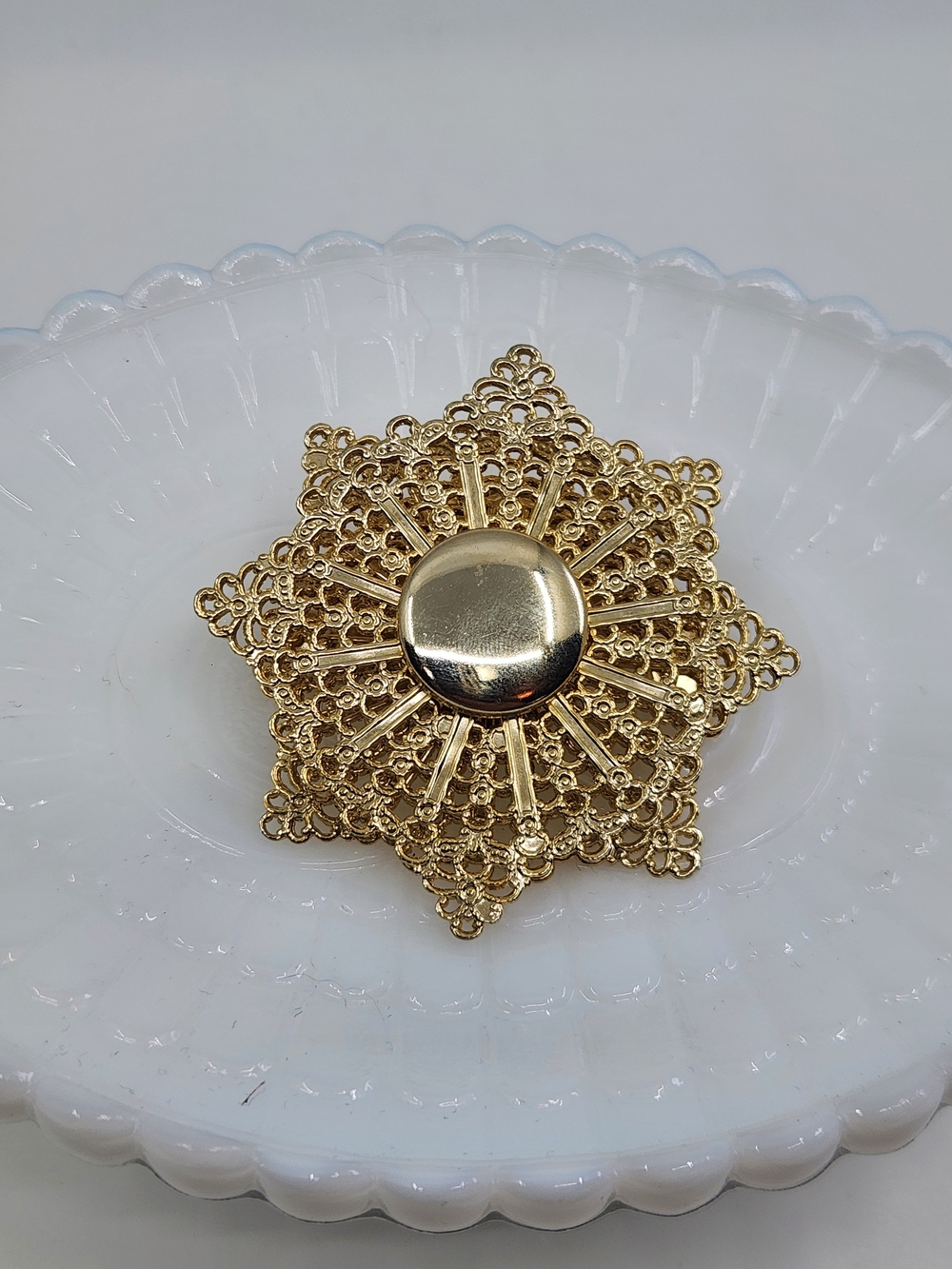 Vintage Starburst Gold-Tone Filigree Brooch